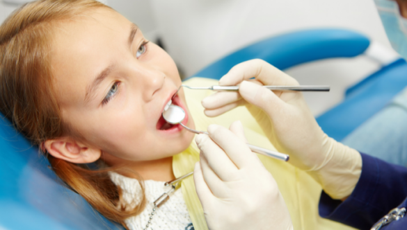 Mikor érdemes először fogorvoshoz vinni a gyereket?